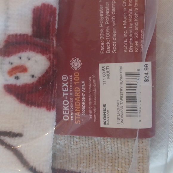 Snowman table runner & kitchen towel set - Picture 4 of 6